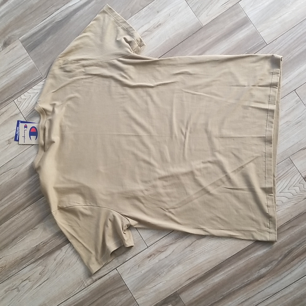 T-Shirt - Picture 2 of 6
